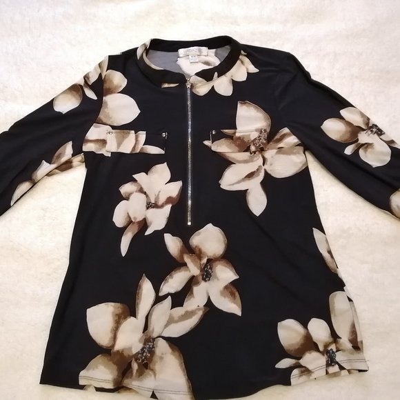 Floral, navy blue and beige zip-up blouse, size medium - Picture 1 of 11